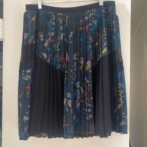 Banana republic pleated midi skirt